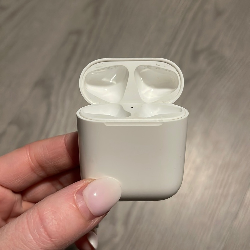 AirPod case ONLY